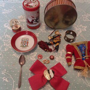 VINTAGE TINS MICKY KEN SHIRT COQUETTE BOW HEART NOVA SCOTTIA PL ETC. LOT